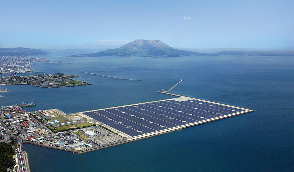 Photo: Kagoshima Nanatsujima Mega Solar Power Plant where the Solar Science Museum is located
